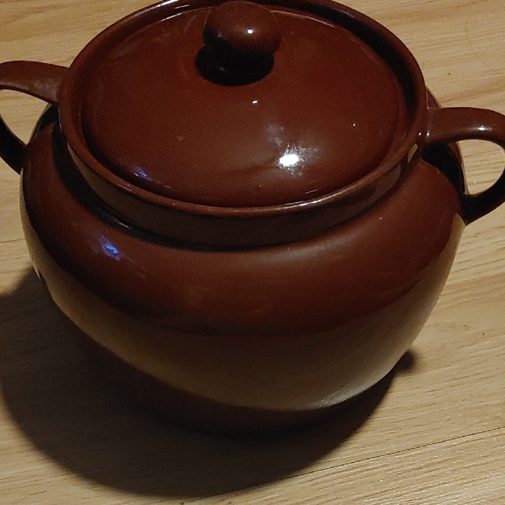 Canada Brown Ceramic Bean Pot